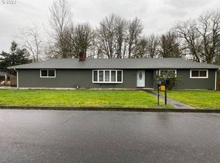 77 Sunset Pl, Saint Helens, OR 97051