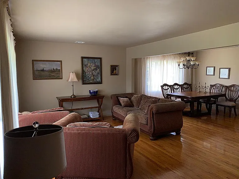 126 Hawthorne Ave — Photo 6