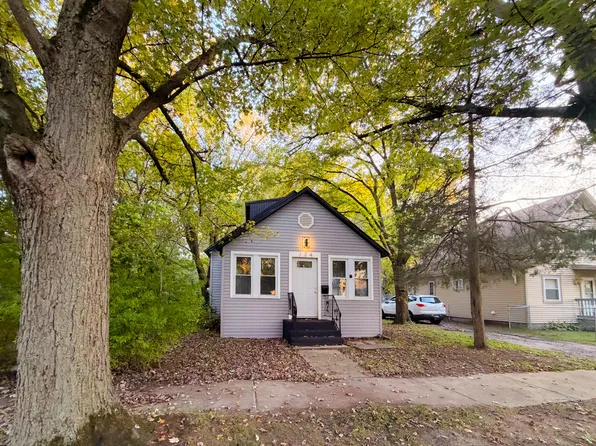 174 Cross St, Benton Harbor, MI 49022