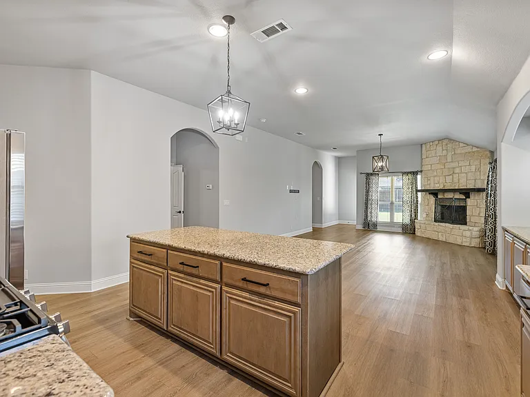 300 Kelvington Dr — Photo 11
