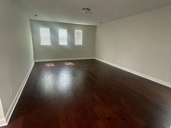3rd image of 4613 Myra Glen Pl
