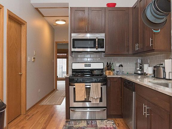 2nd image of 1420 W Ohio St #Thirdflr