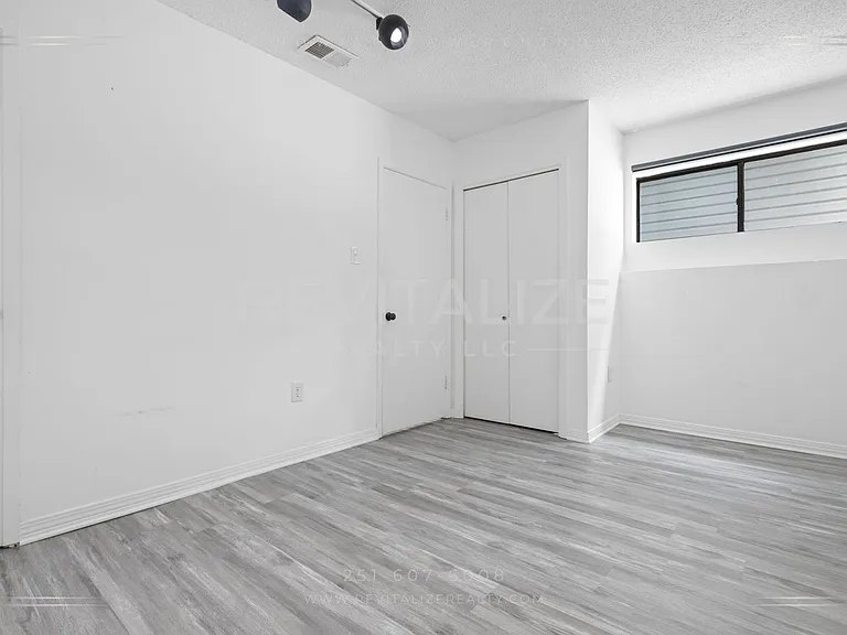 2739 Knollwood Dr — Photo 29