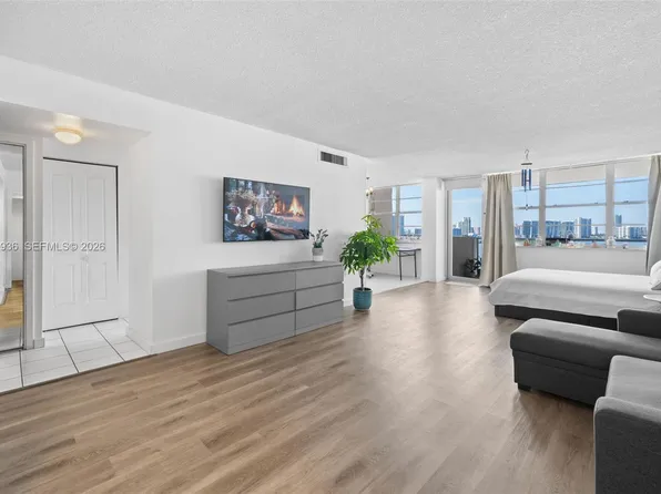 250 174th St, Sunny Isles Beach, FL