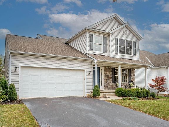 2nd image of 52 Gold Meadow Dr