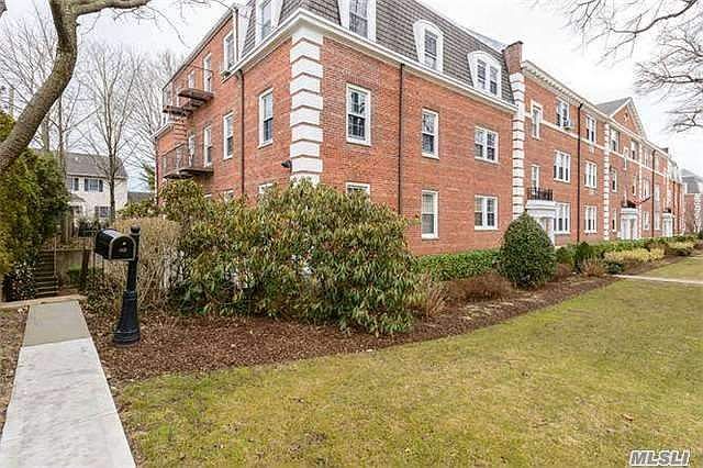 1st image of 36 Hamilton Pl APT B2