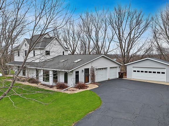 2nd image of 2472 W Red Oak Rd