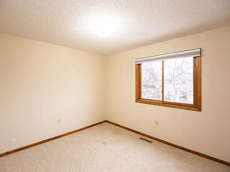 1937 Connecticut Dr — Photo 28