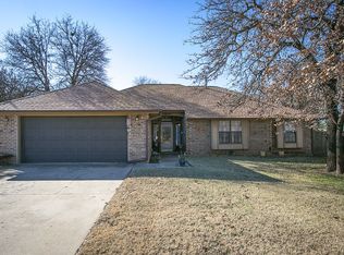 1909 Deerwood Trl, Midwest City, OK 73130
