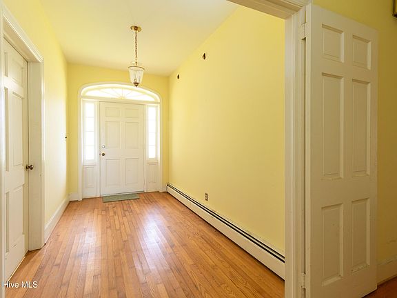 5th image of 303 N Main Street