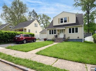 28 Livingston Pl, Teaneck, NJ 07666