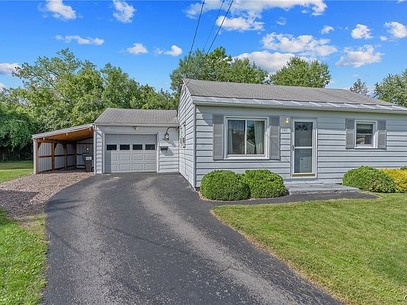 3rd image of 101 Frederick Dr