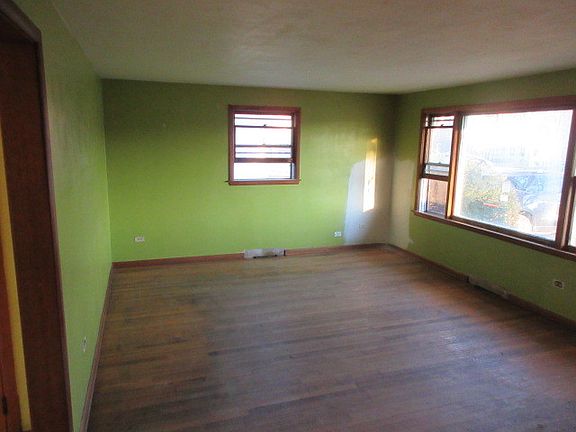 3rd image of 2310 W Glen Flora Ave
