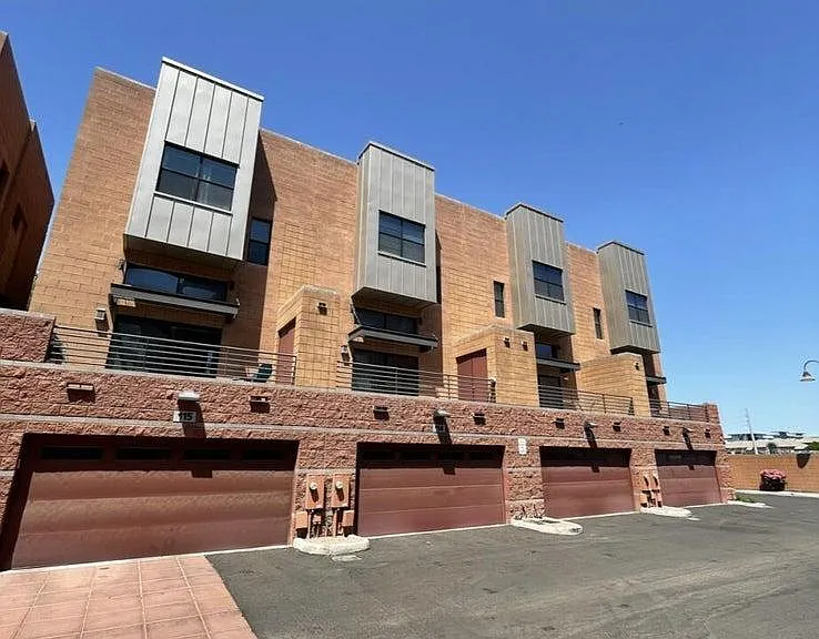 330 S Farmer Ave #114 — Photo 30