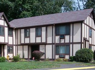 152 Foxwood Close, Milford, CT 06461