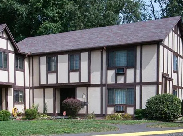 152 Foxwood Close, Milford, CT 06461
