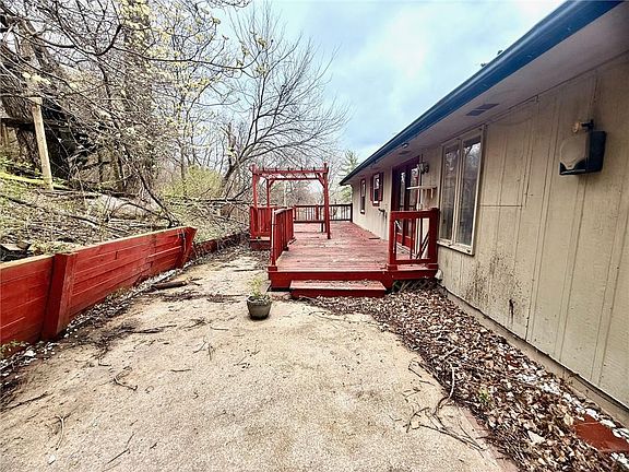 3rd image of 3112 Hampton Rd