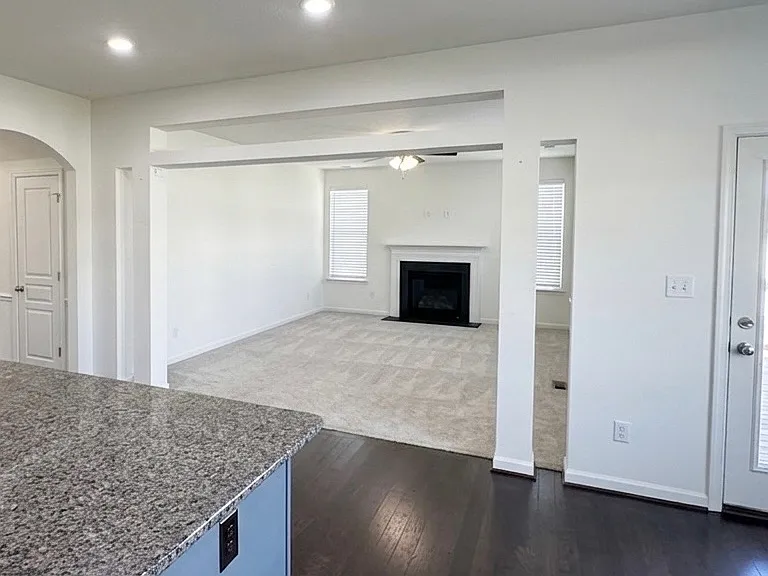 2128 Bellflower Way — Photo 4