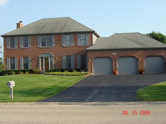 5 bed, 3.5 bath, 3 car garage