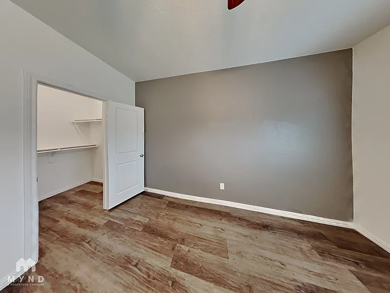 3230 Cherry Ln — Photo 8