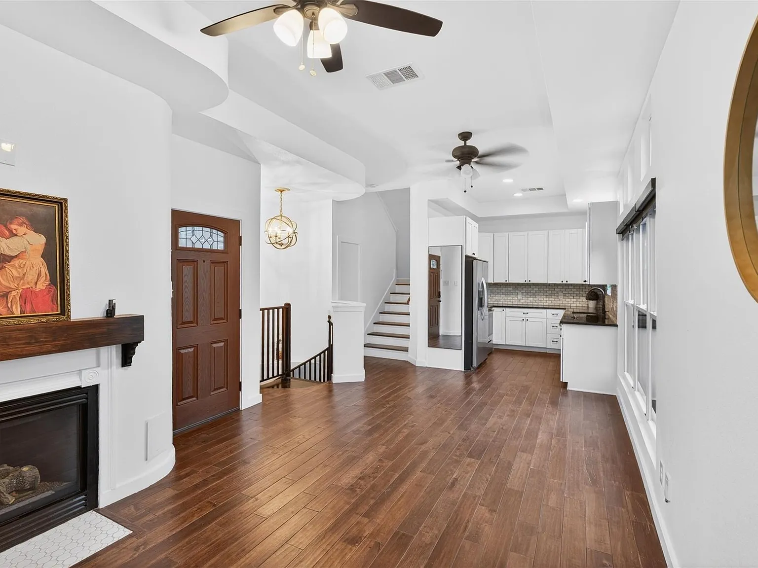 2 bed, 2.5 bath, 1347 sqft, $2,650 — Photo 3