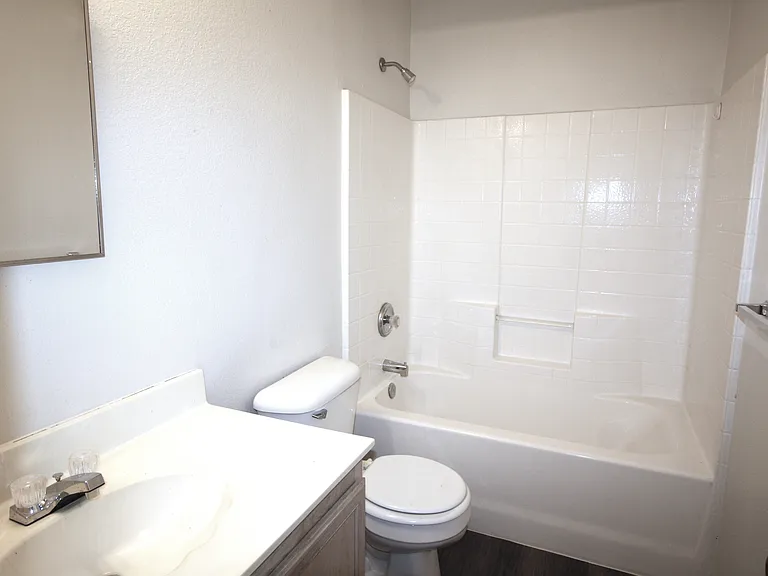 1397 Lochspring Dr — Photo 6