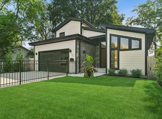 251 High St, Highwood, IL 60040