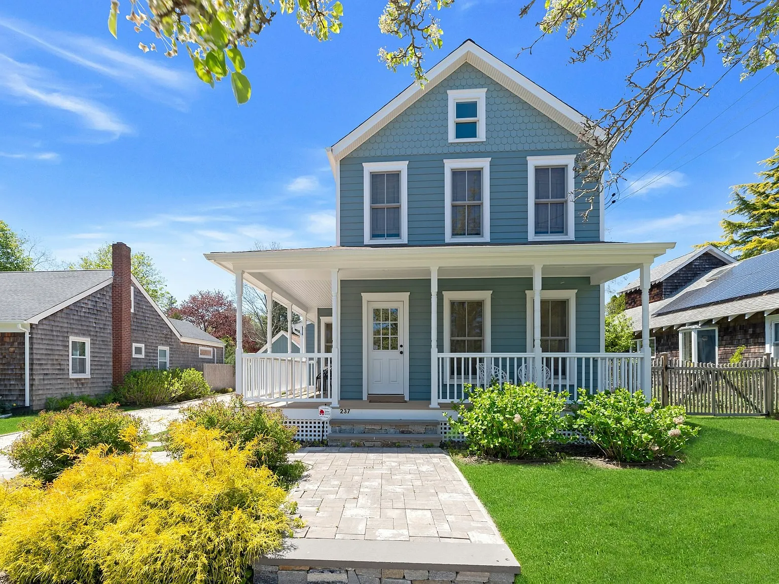 Beautifully Renovated Greenport Village Farmhouse — Photo 1