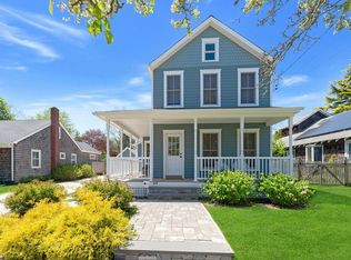 237 6th St, Greenport, NY 11944