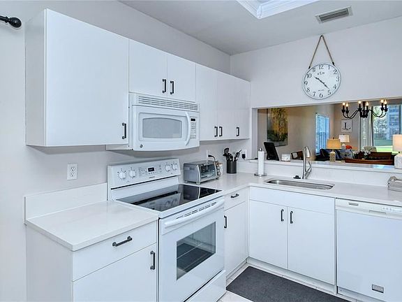 4th image of 9630 Club South Cir Unit 6108