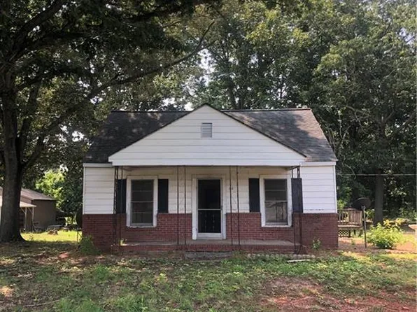 126 Twin Cedars Golf Rd, Mocksville, NC 27028