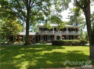 12386 Creekhaven Dr, Saint Louis, MO 63131