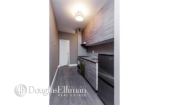 Rented by Douglas Elliman | media 39