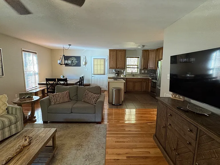1351 N Pine Run Rd — Photo 6