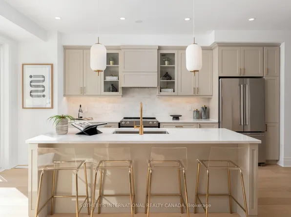 1556 Cookman Dr, Milton, ON L9E 2A7