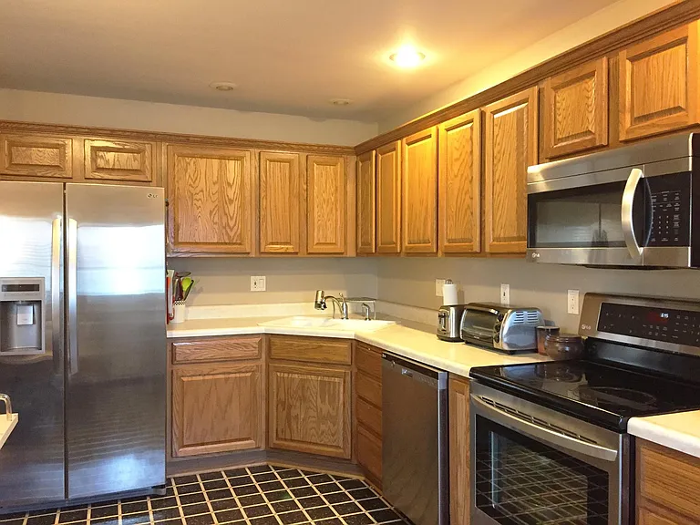 2717 Bristol Dr — Photo 7
