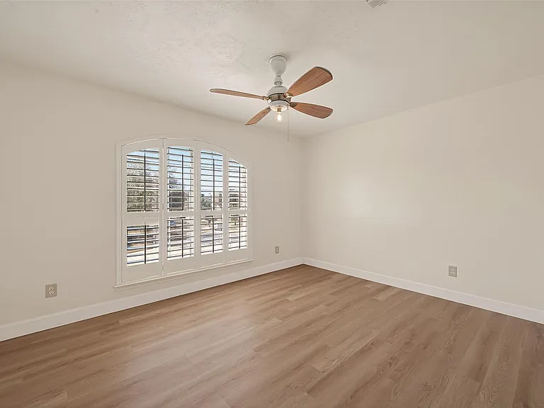 15910 Clayton Bend Dr — Photo 28