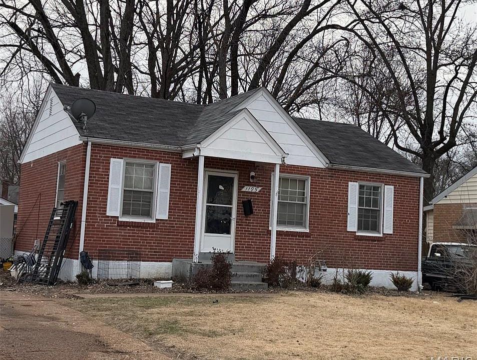 2nd image of 1195 Saint Mark Dr