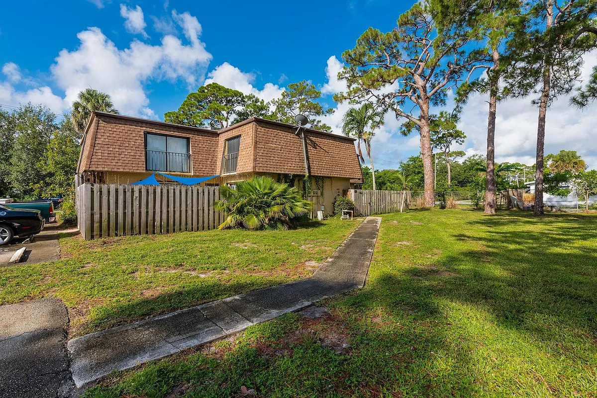 Building Photo - 471 Kirk Rd #D