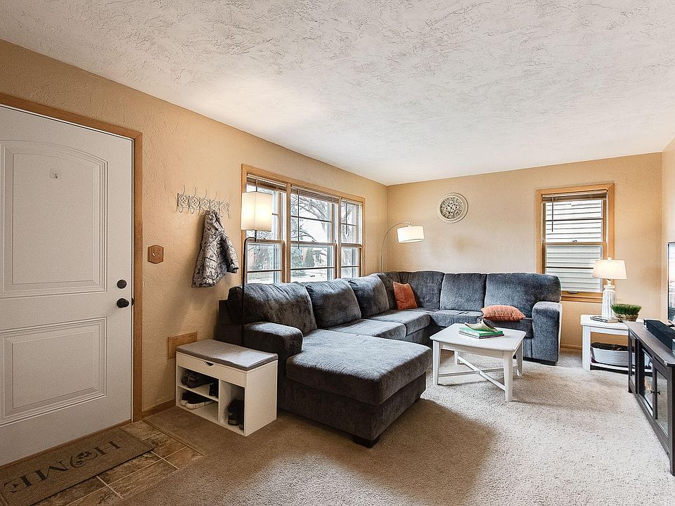 1131 Sibley St, Hastings, MN 55033 Zillow