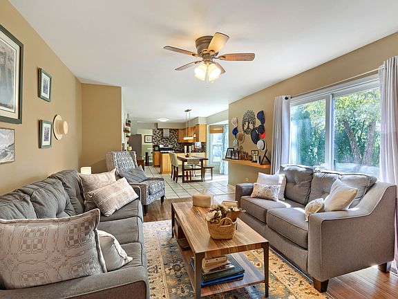3rd image of 654 Matthew Ln
