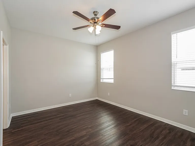 7729 Sunshine Bridge Ave — Photo 9