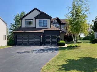 2583 N Mallard Ln, Round Lake Beach, IL 60073