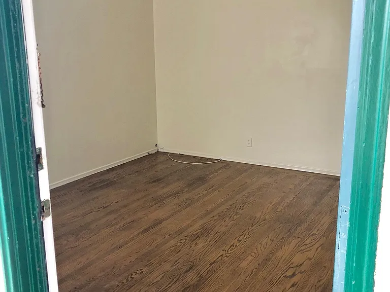 3525 Taraval St #3 — Photo 3