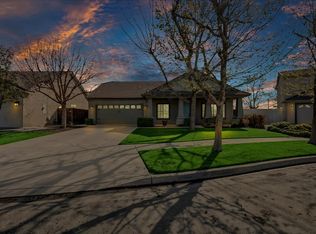 869 N Hartnell Pl, Hanford, CA