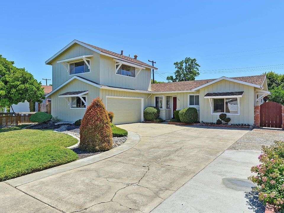 1st image of 766 Broadmoor Dr
