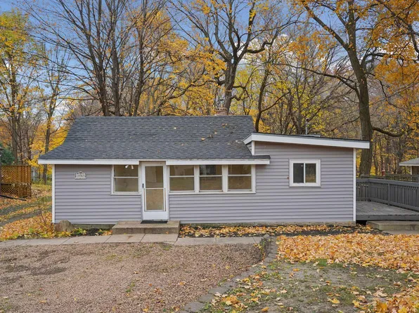 18965 Lake Ave, Deephaven, MN 55391