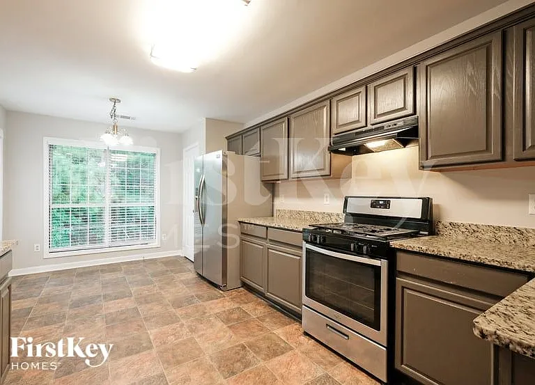 3810 Riversong Dr — Photo 6