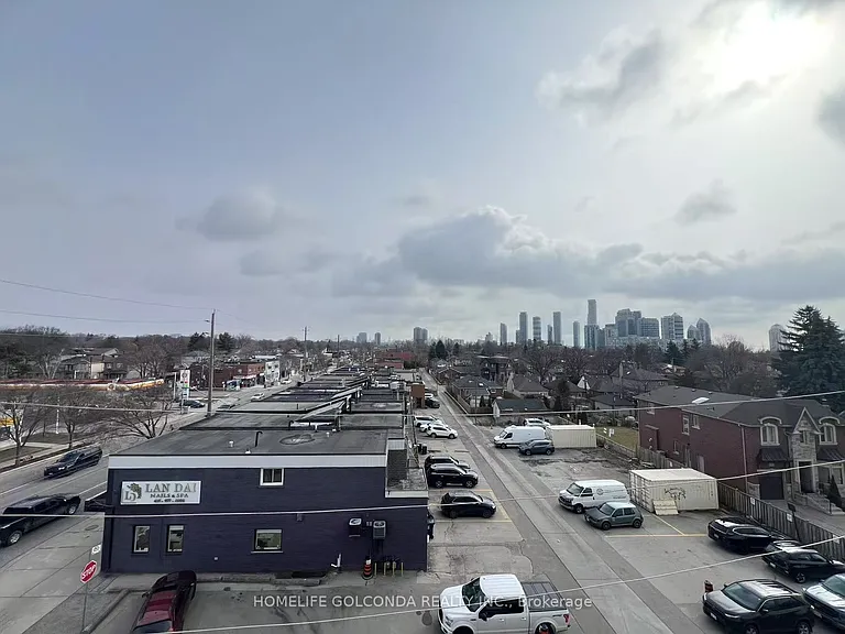 689 The Queensway #423 — Photo 8