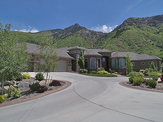 3rd image of 76 N Bald Mountain Dr